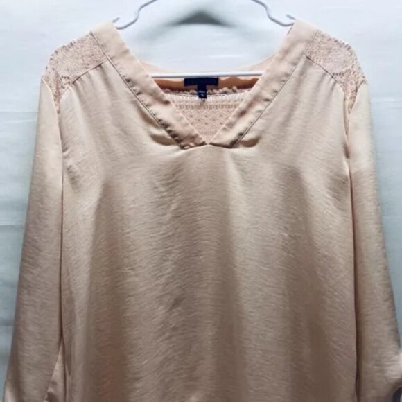 Express Blouse Women's Large Light Peach V-Neck Tunic 3/4 Sleeve Lace Back EUC - Picture 2 of 14